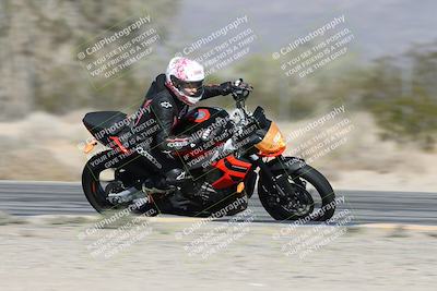 media/Dec-01-2025-Moto Forza (Mon) [[2daa91e15f]]/3-Beginner Group/Session 2 (Turn 7 Inside Pans)/
